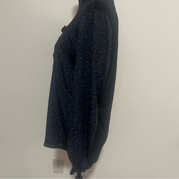 DOLAN by Anthropologie Women’s Nave/Black‎ Leopard Print Blouse Sz M - Picture 4 of 10